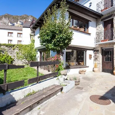 Holiday home Casa Marieta Escarrilla